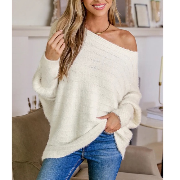 Ivory Off-Shoulder Puff Sleeve Sweater - L - Picture 1 of 5